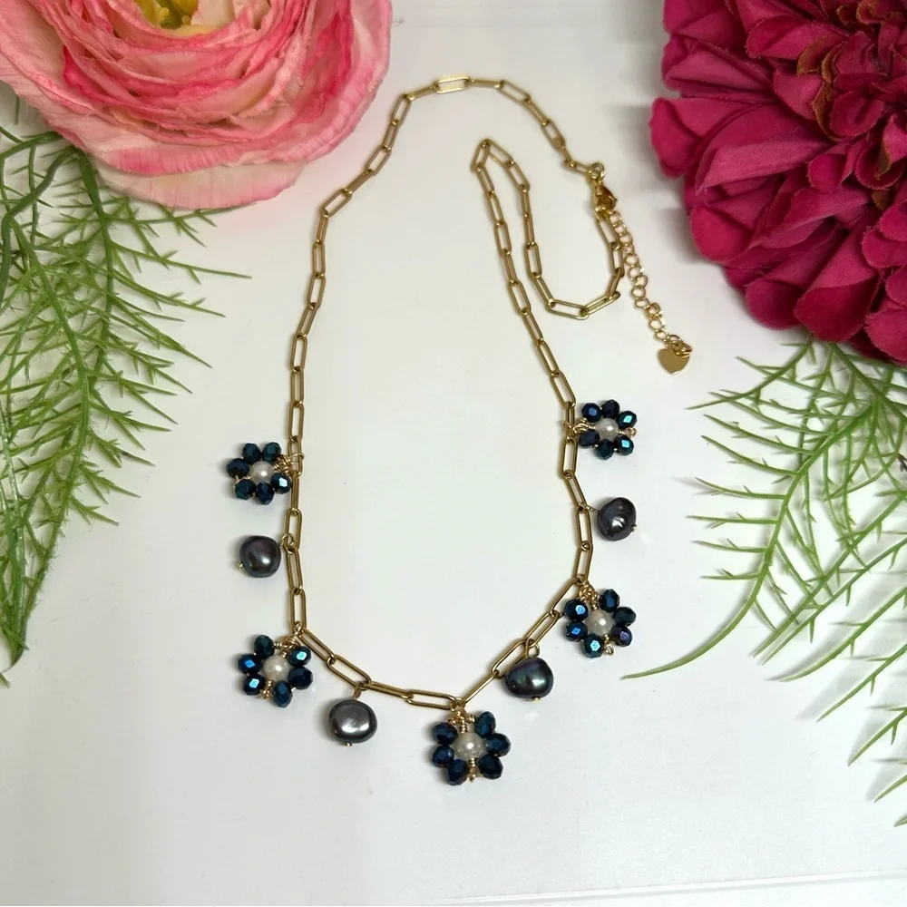 NEW⚜️Freshwater Tahitian Pearl & Crystal Flower Charm Necklace